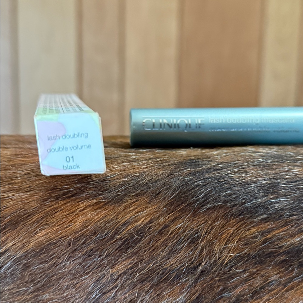 Clinique Lash Doubling Mascara - Black - Picture 3 of 3